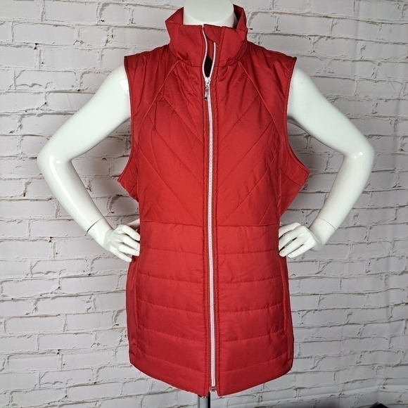 𝅺Northern‎ Reflections Quilted Vest - Picture 2 of 10